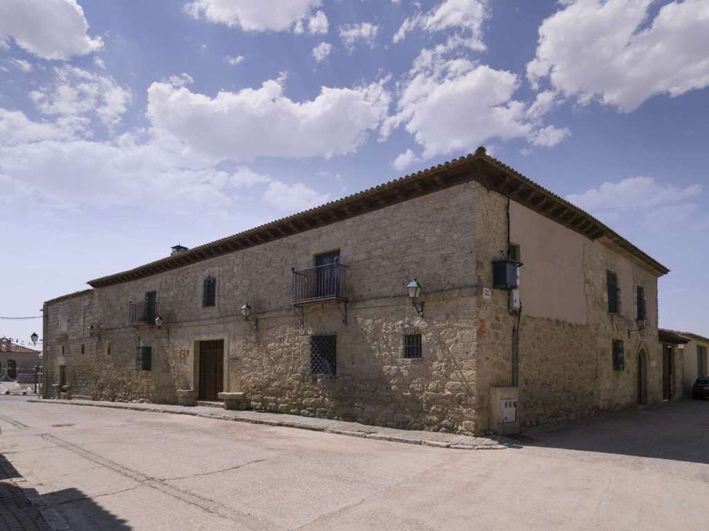 TLP denuncia la cesión gratuita y a dedo de La Casona de Montealegre a una asociación vinculada al Opus&nbsp;Dei